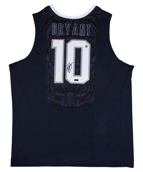 Installeren retort Mogelijk Lot Detail - 2008 Kobe Bryant Signed Authentic Team USA #10 Road Jersey  (Panini)