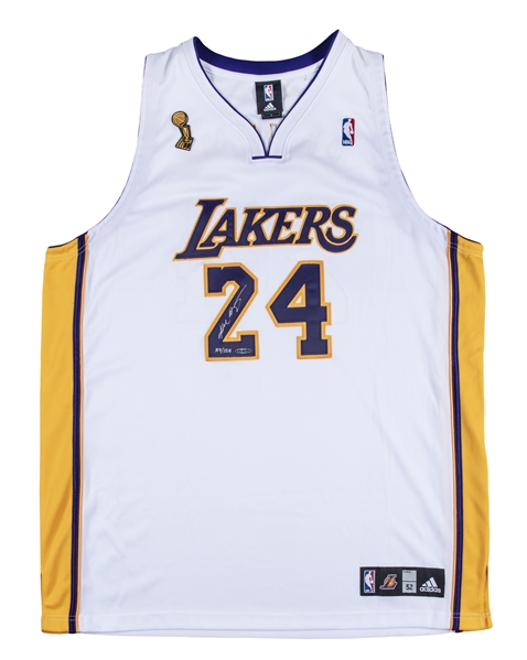 MITCHELL AND NESS Los Angeles Lakers Kobe Bryant 8/24 Authentic Reversible  Jersey NNBJGS20051-LALGOLDKBR - Shiekh