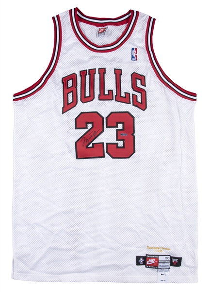 Autographed Chicago Bulls Michael Jordan White Nike Jersey with Retirement  Season Embroidered - Upper Deck