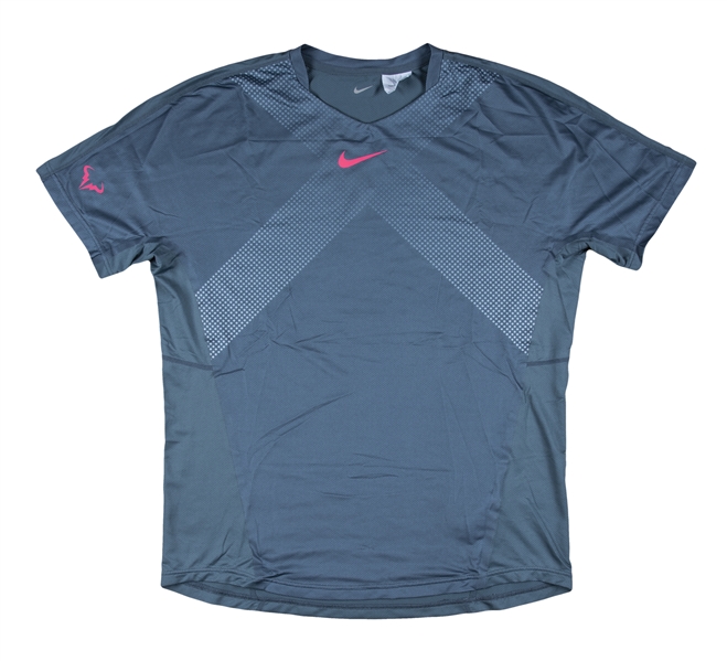 más lejos Municipios pastel Lot Detail - 2013 Rafael Nadal US Open Match Worn Nike Shirt - US Open  Champion (MEARS)