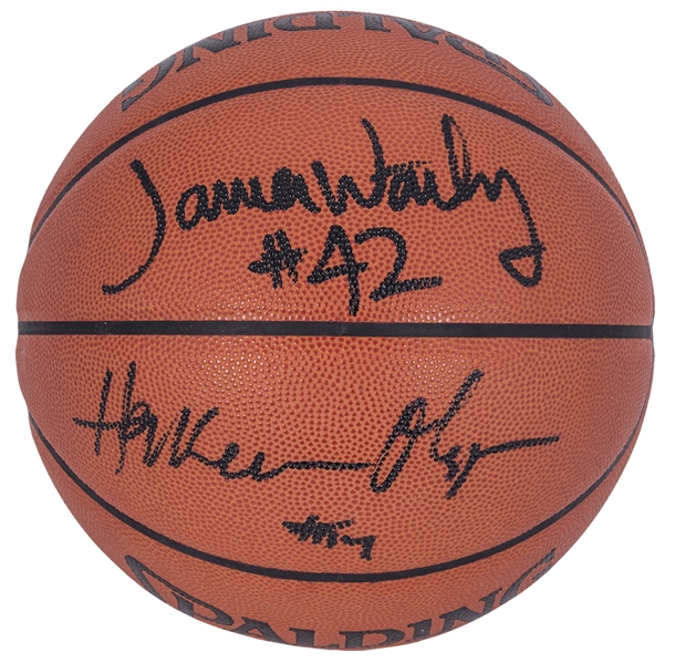 NBA Hall Of Famers & Stars Multi-Signed Basketball With 5 Signatures Including ONeal, Olajuwon, Worthy, Greer & Lucas! - (Beckett)